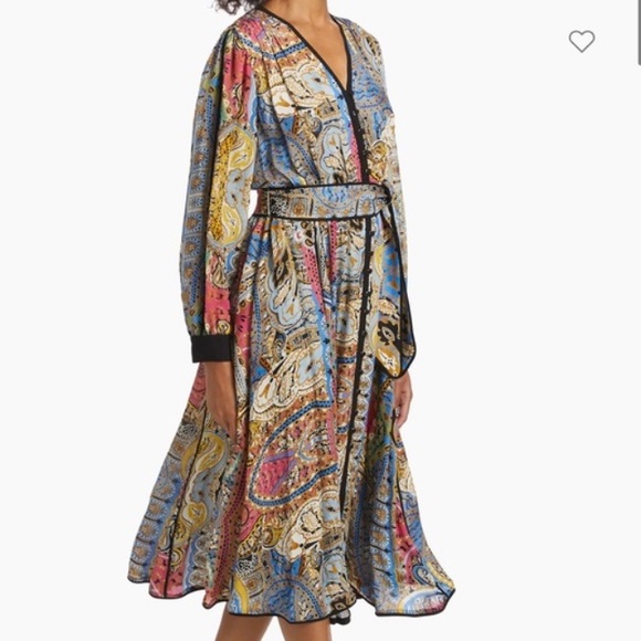 Elie Tahari Dresses & Skirts - Elie Tahari Camren paisley silk dress